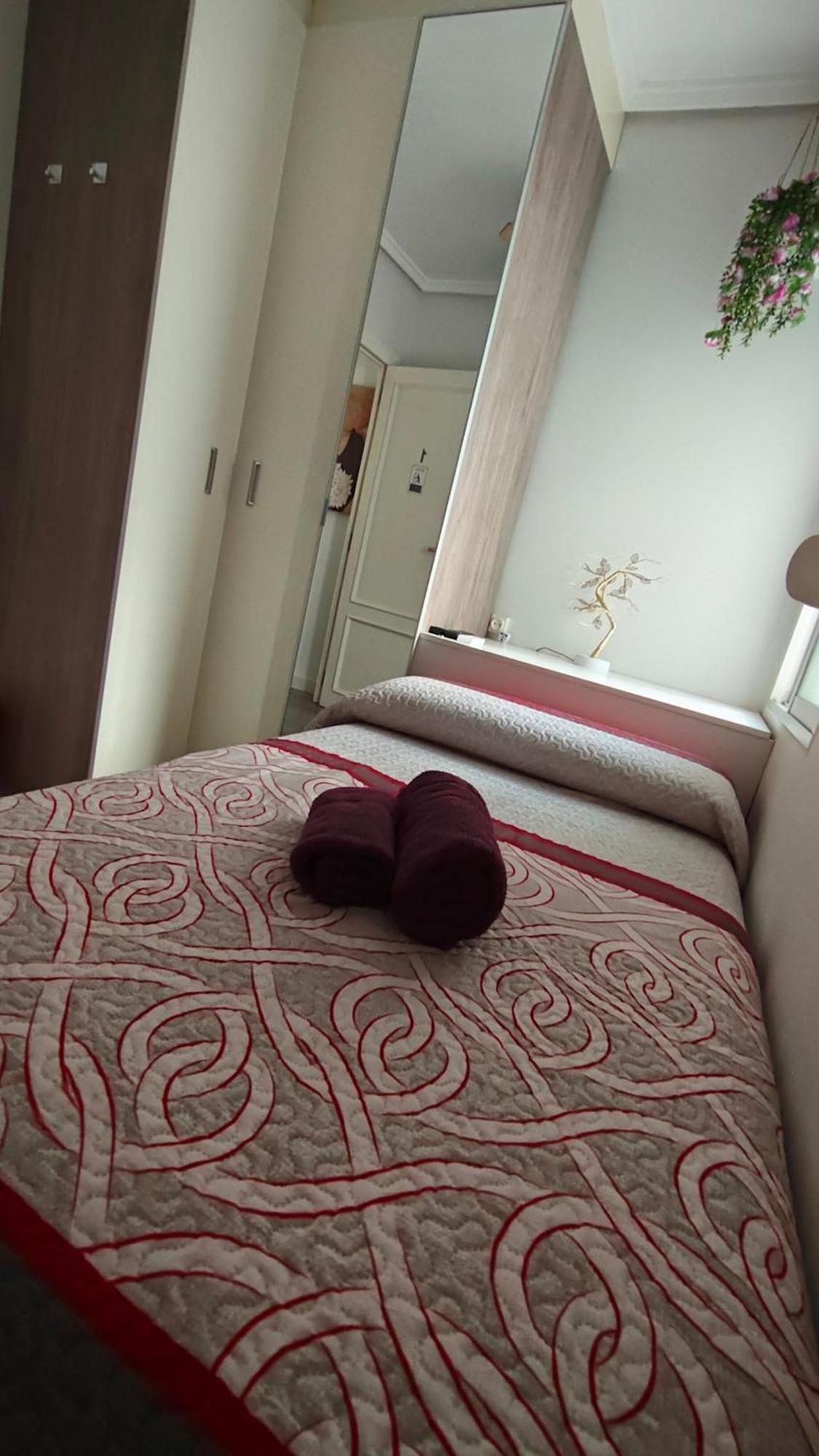 Paul'S Rooms - No Turistico Valenza Esterno foto